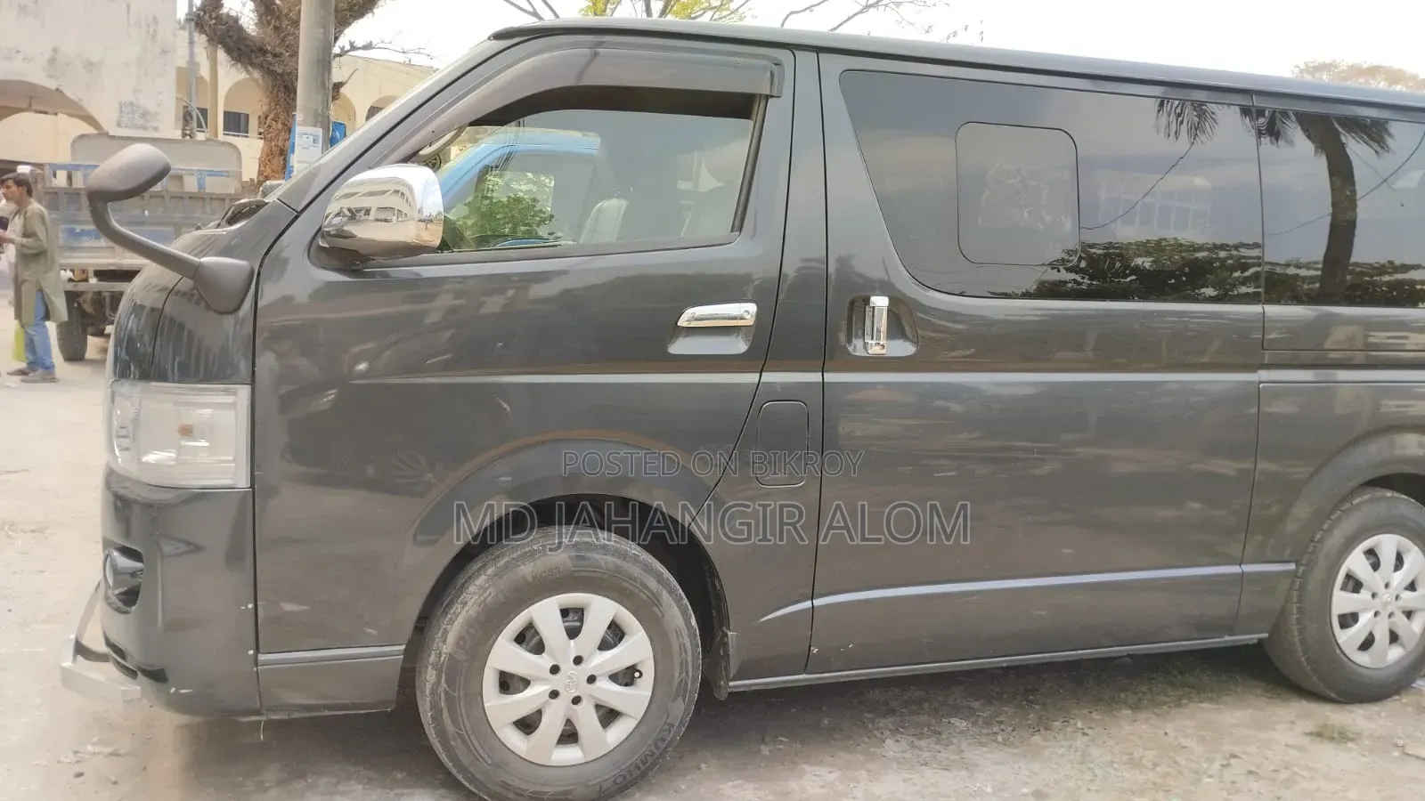 Toyota HiAce 2006 Ivory