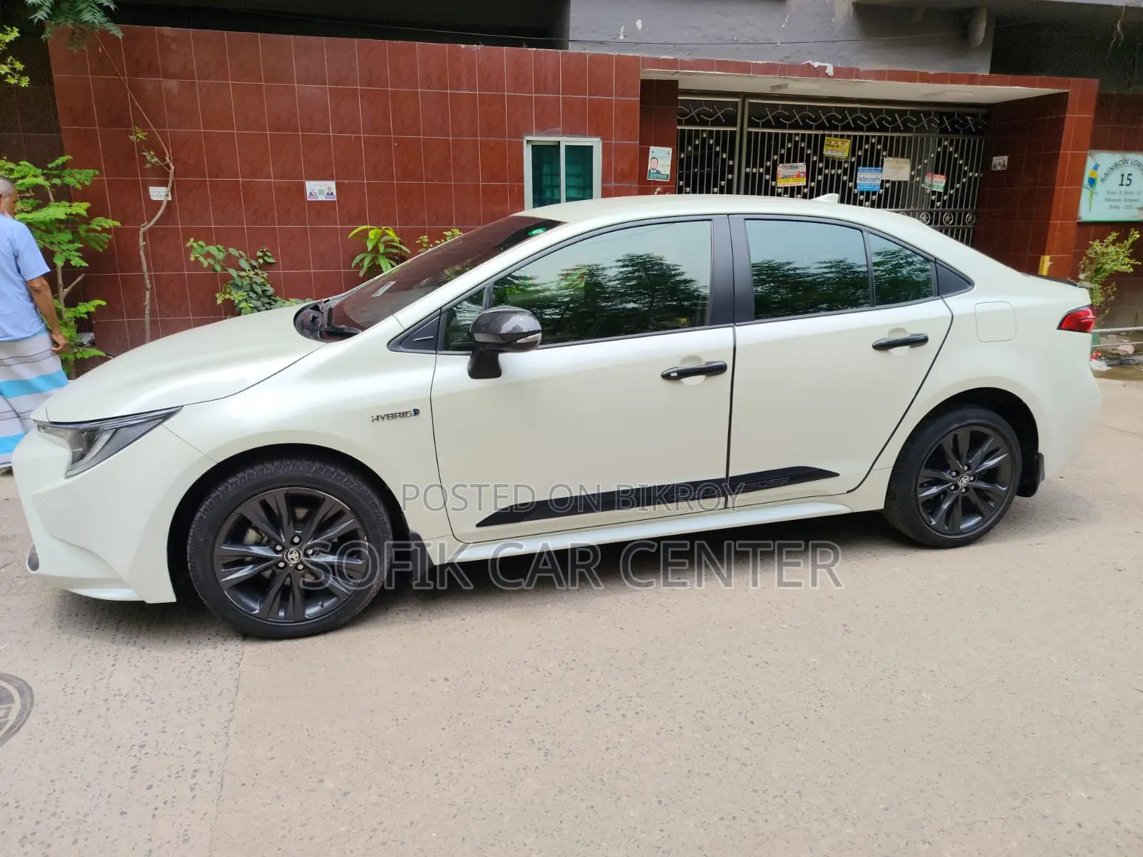 টয়োটা করোলা এল ২০২০ পার্ল