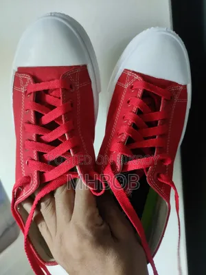 North Star Convers Like New