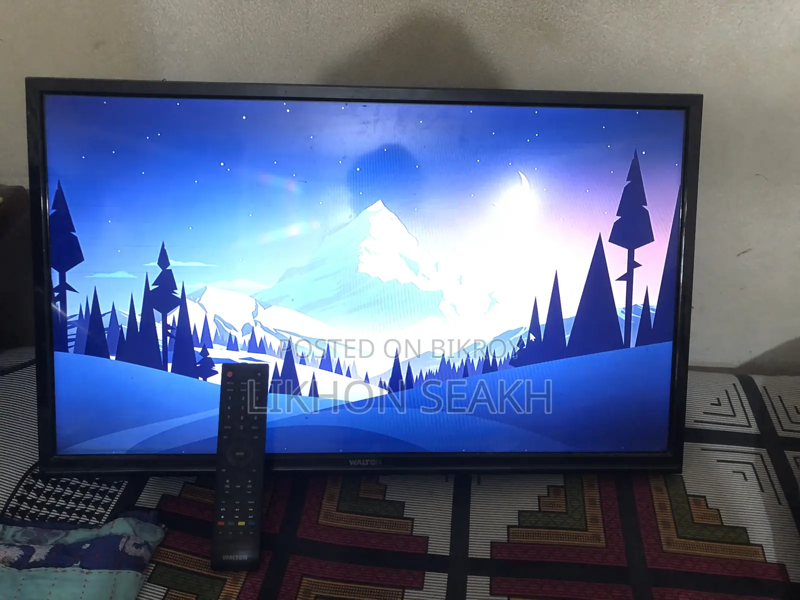 Walton 32” TV