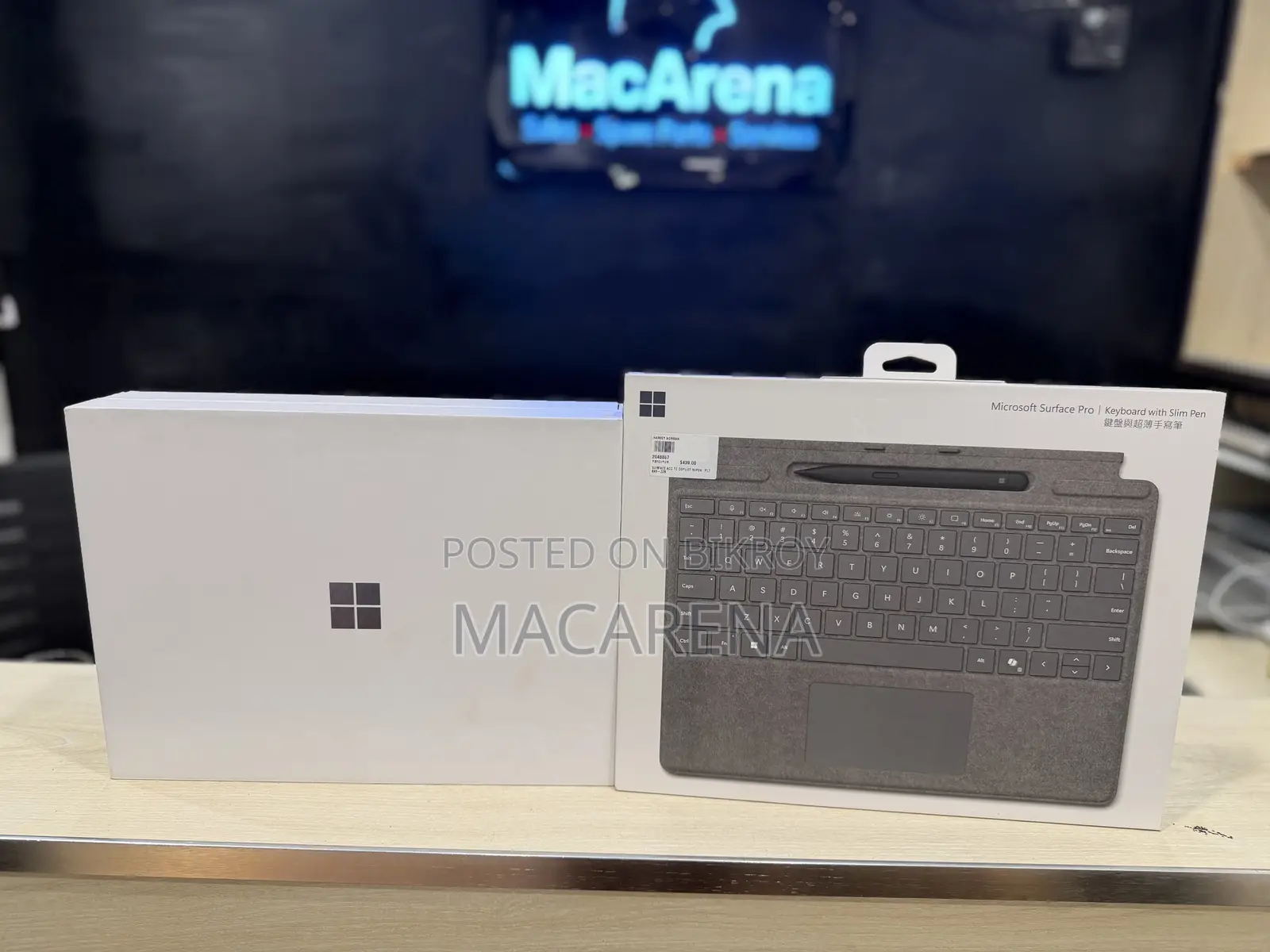 New Microsoft Surface Pro 11th Edition, a Copilot+ PC 16GB SSD 256GB