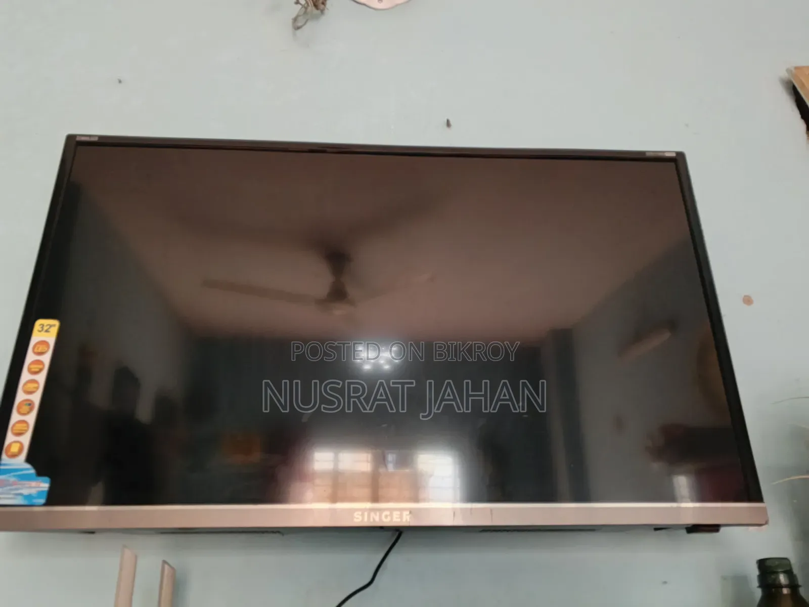 Singer LED TV