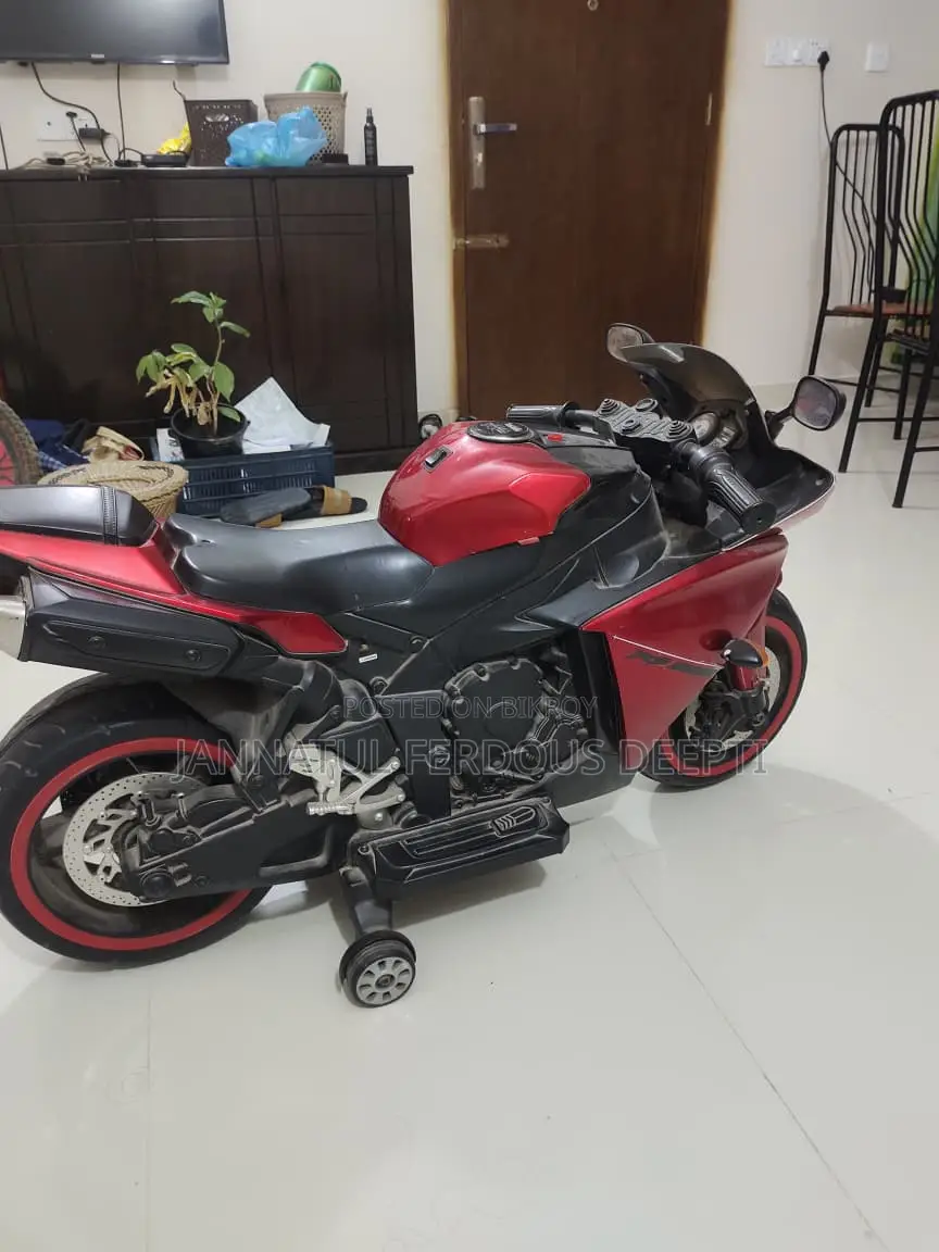Kids' R15 Battery Bike – Good Condition