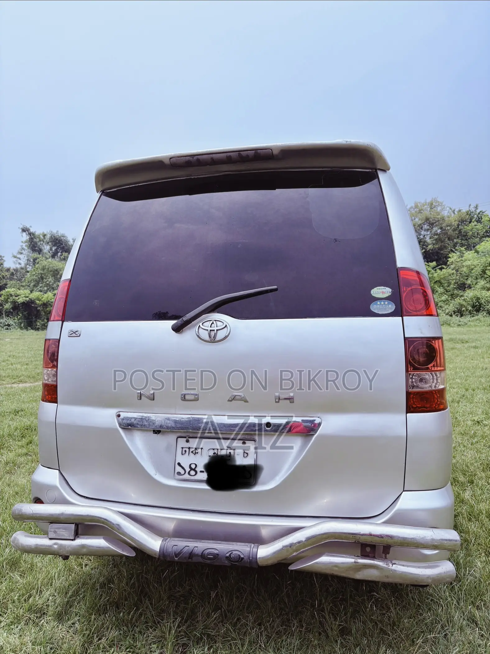 Toyota Noah 2004 Silver