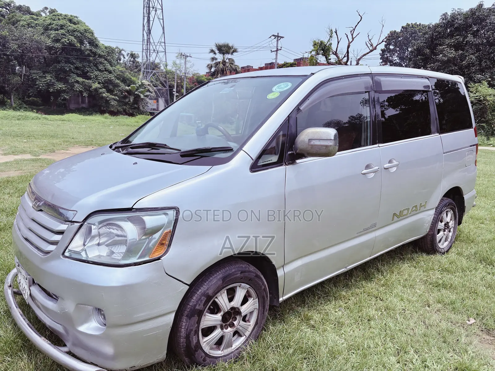 Toyota Noah 2004 Silver