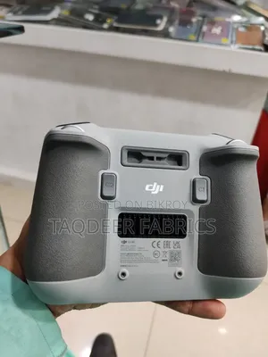 Cinematic Drone – Dji Mini 3 Fly More Combo (Dji Rc)