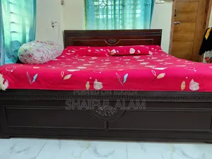 জরুরি বিক্রয় – প্রায় নতুন কাঠের খাট