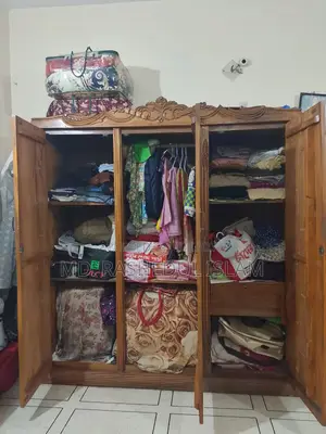 Almirah 3 Part