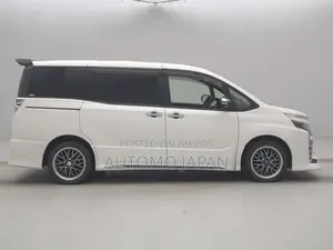 Toyota Voxy 2021 Pearl