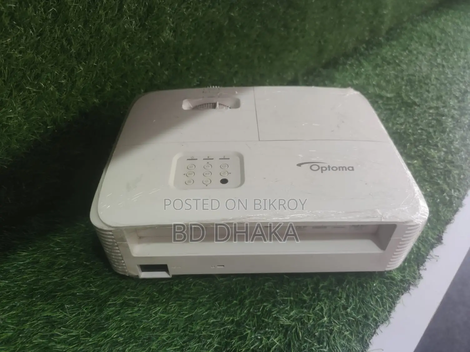 প্রজেক্টর বিক্রয় করা হবে ফুল ফ্রেশ কন্ডিশন