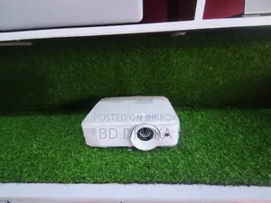 প্রজেক্টর বিক্রয় করা হবে ফুল ফ্রেশ কন্ডিশন