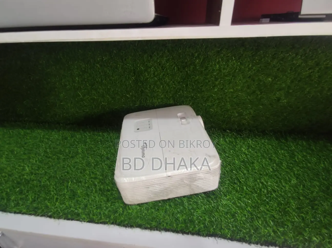 প্রজেক্টর বিক্রয় করা হবে ফুল ফ্রেশ কন্ডিশন