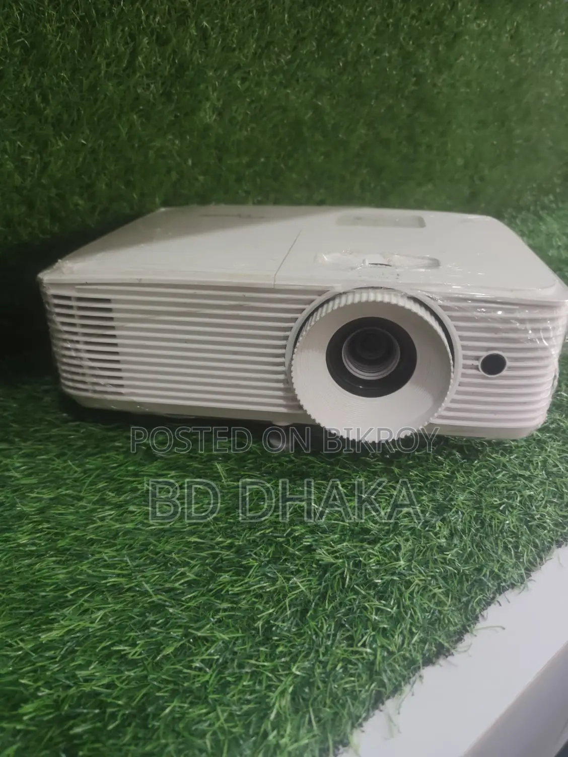 প্রজেক্টর বিক্রয় করা হবে ফুল ফ্রেশ কন্ডিশন