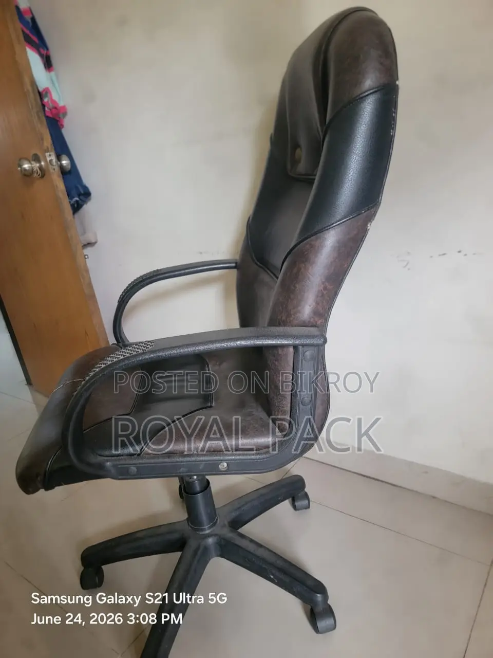 Secretariat Table and High-Back Revolving Chair for Sale at 50% Off