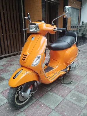 Piaggio Scooter 2022 Orange