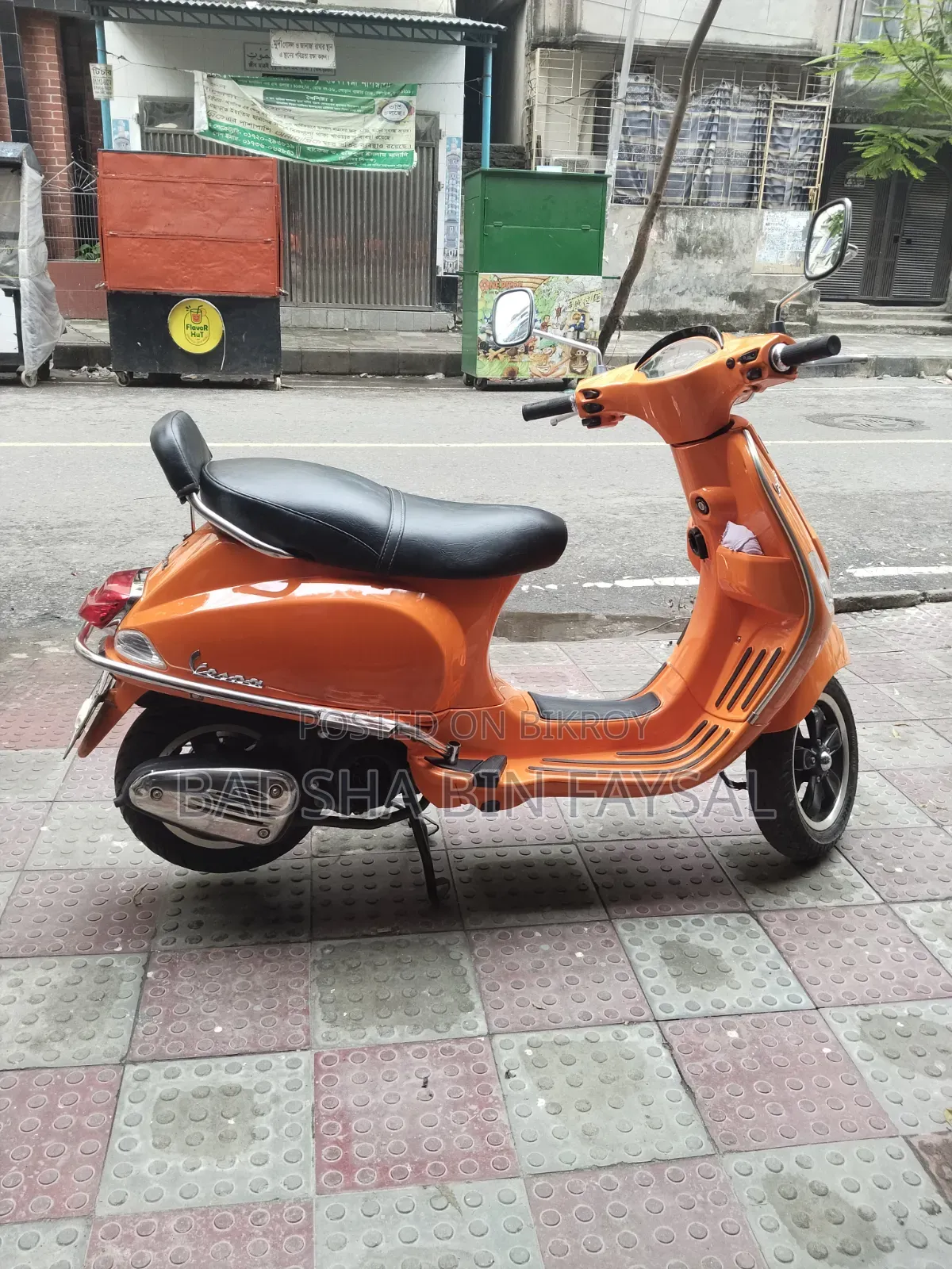 Piaggio Scooter 2022 Orange