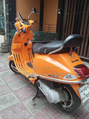 Piaggio Scooter 2022 Orange