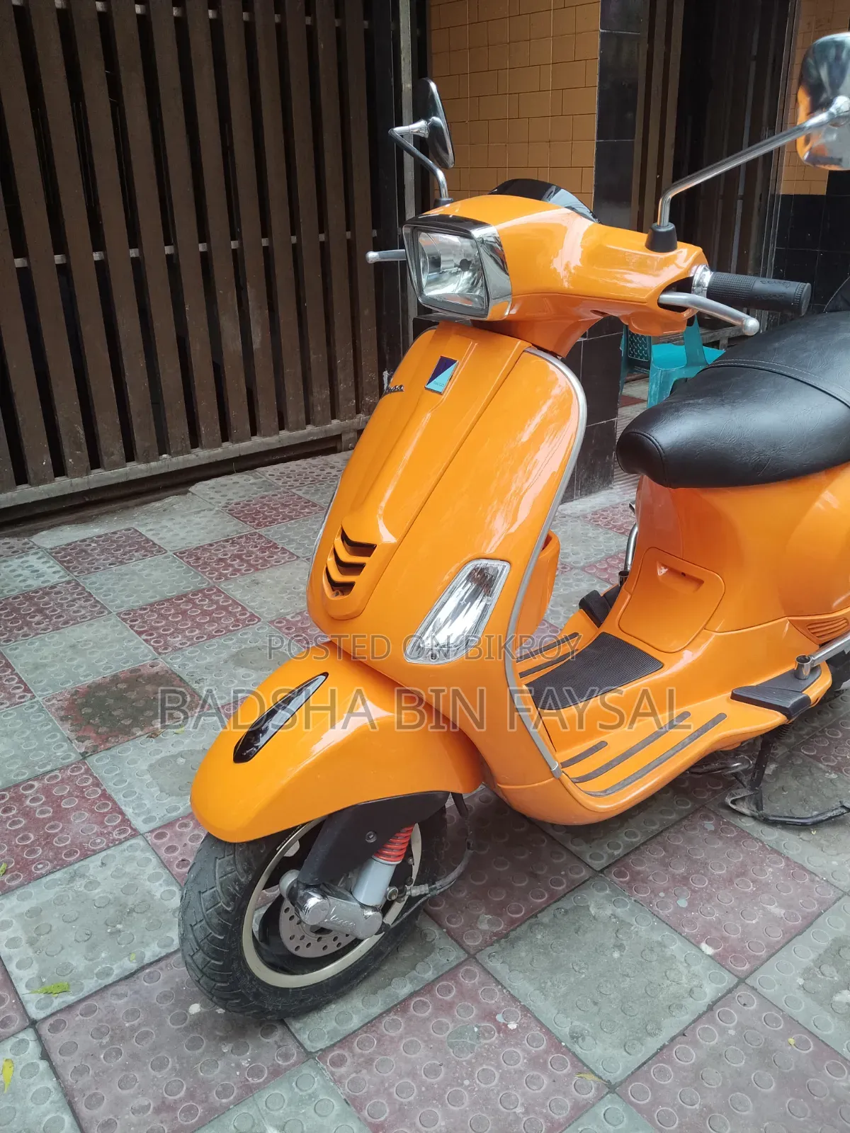 Piaggio Scooter 2022 Orange