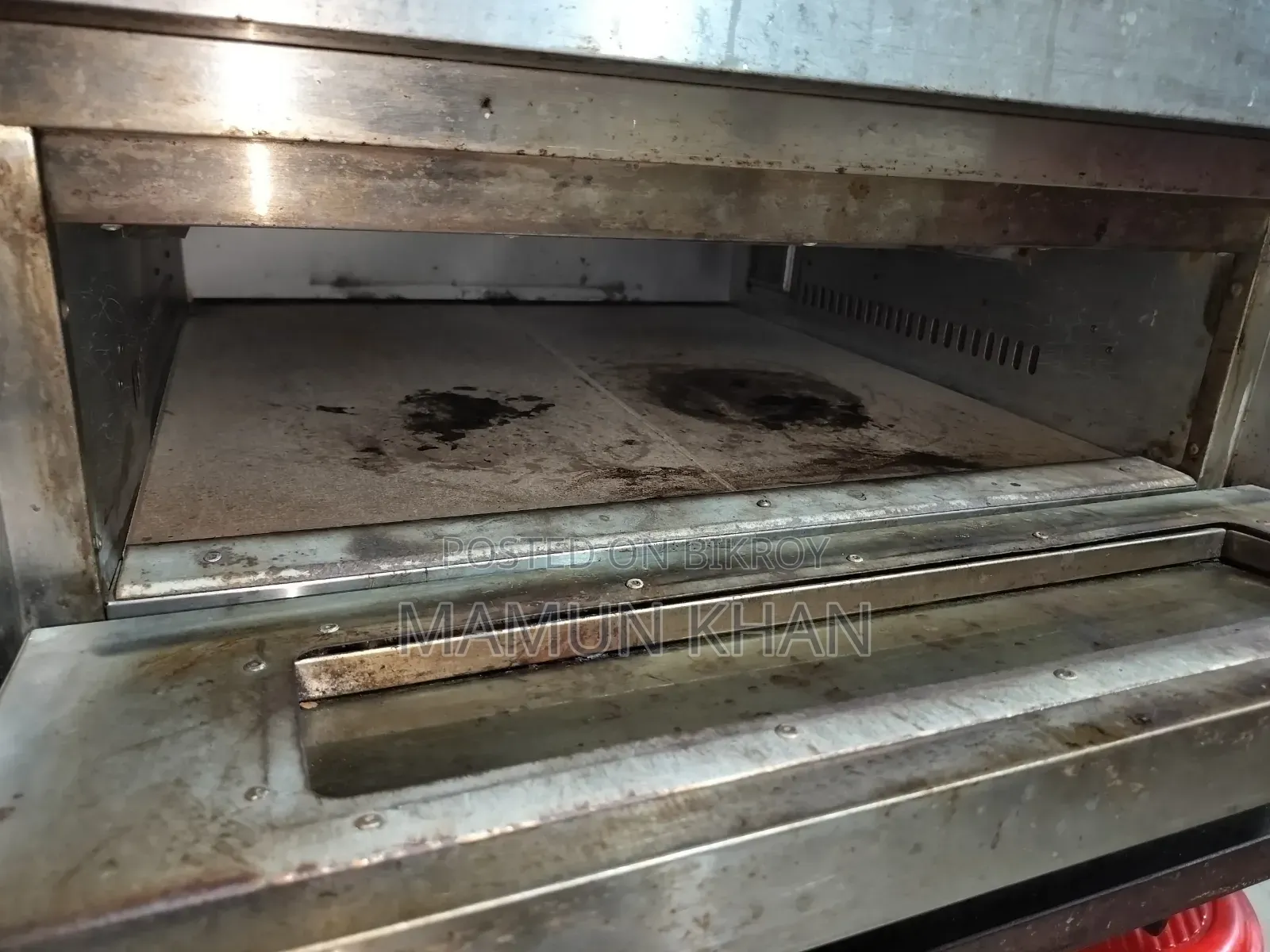Pizza, Oven and Stand included