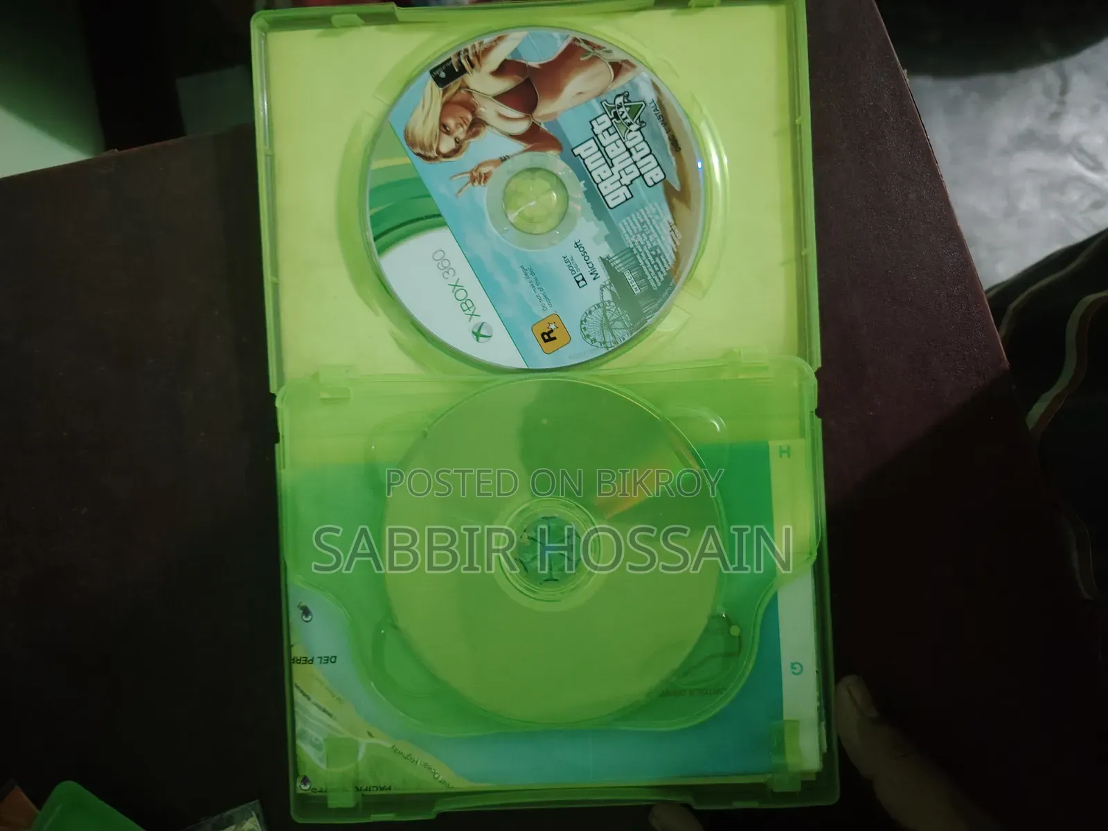 Xbox 360 Gta v (Grand Theft Auto V) Game Disc With Box