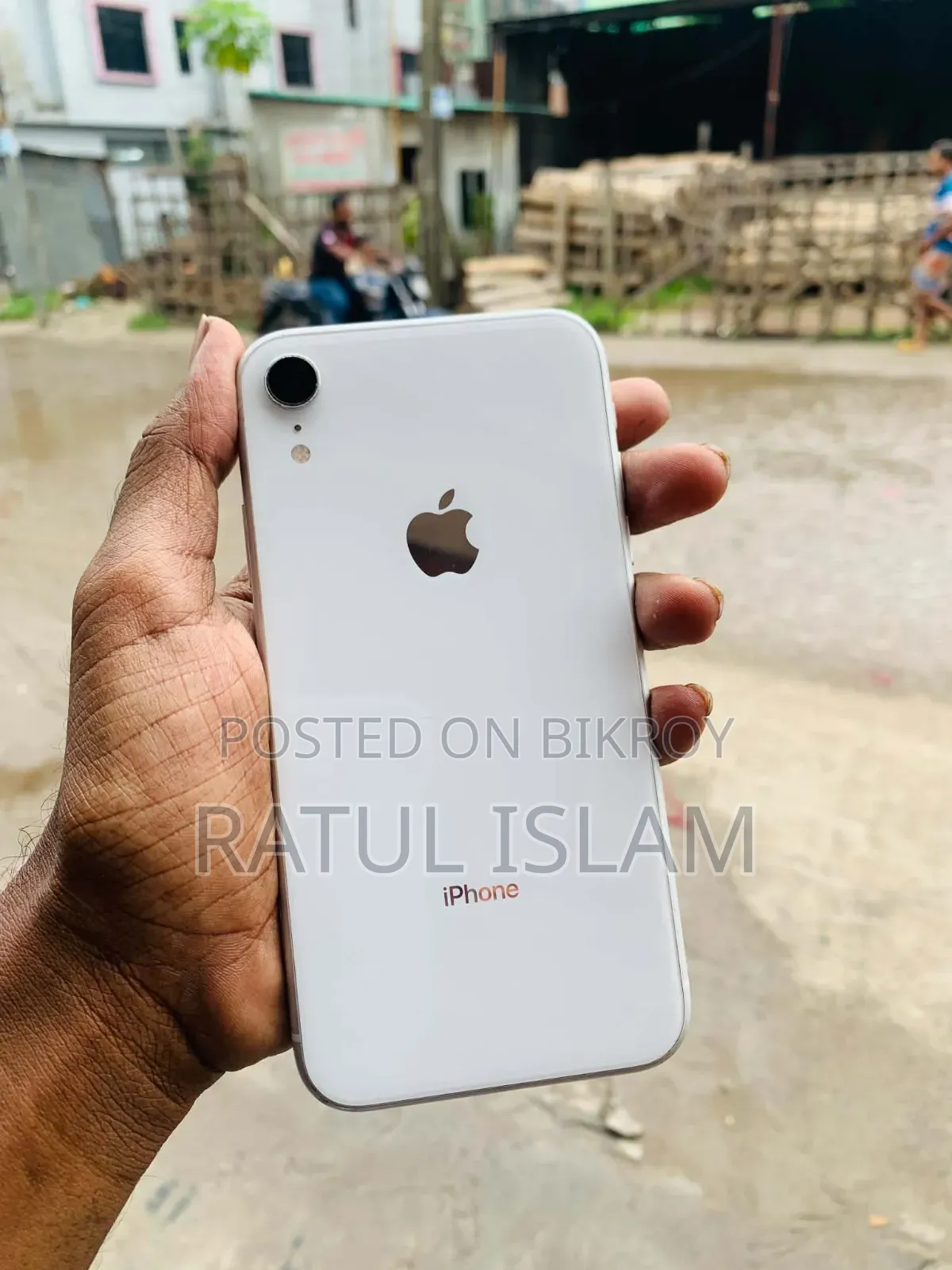অ্যাপল আইফোন এক্সআর ৬৪ জিবি সাদা