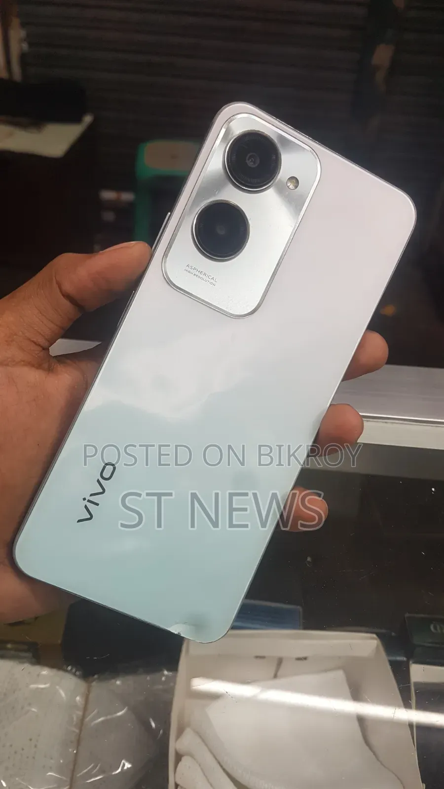 Vivo Y18 128 GB White
