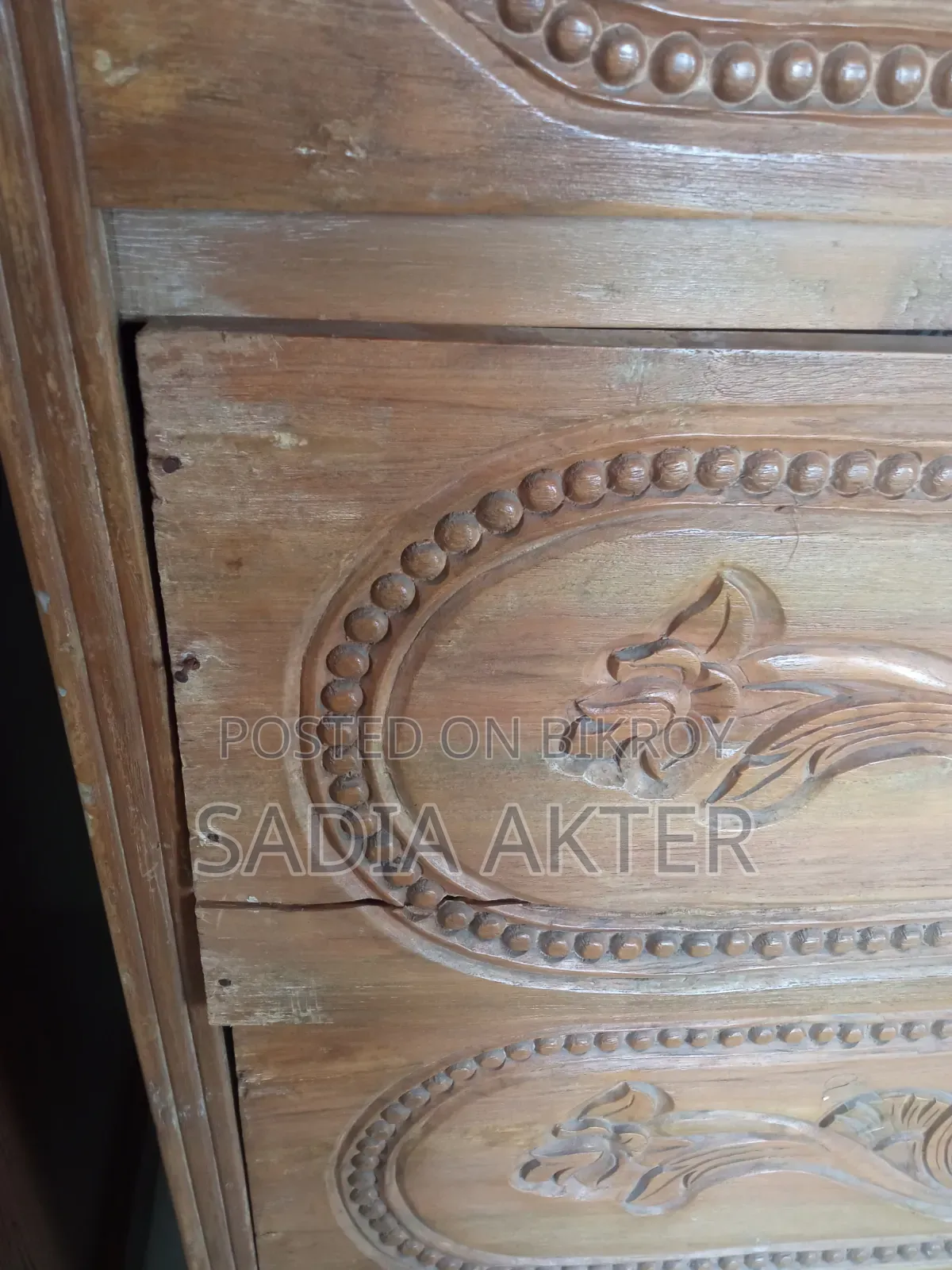 Teak wood wardrobe for sale