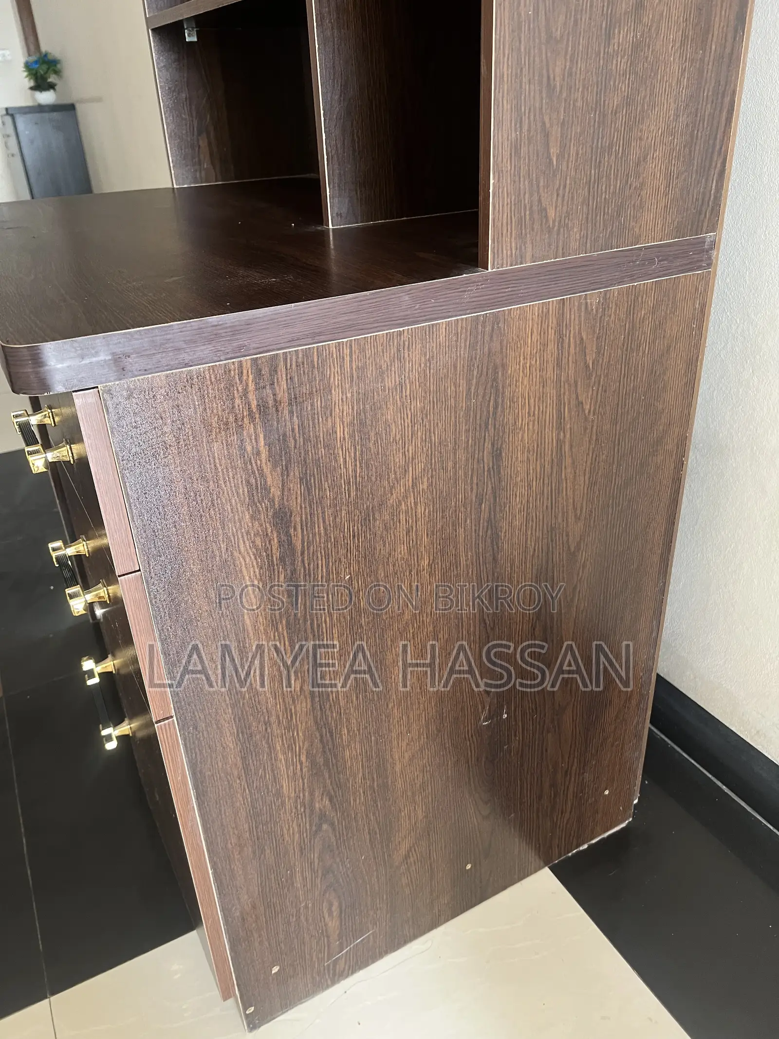 Bookshelf / Study Table