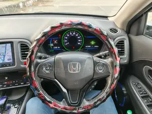 Honda Vezel 1.5 Hybrid 2WD 2014 Blue