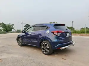 Honda Vezel 1.5 Hybrid 2WD 2014 Blue