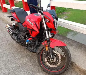 Hero Hero Hunk 150R Dual Disc ABS 2022 Red