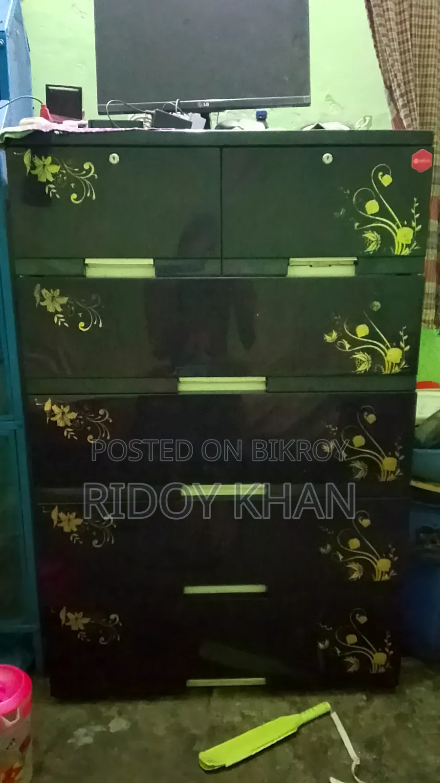 Wardrobe 6 Stage
