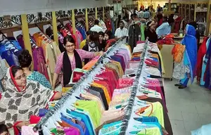 Staff needed for clothing showroom