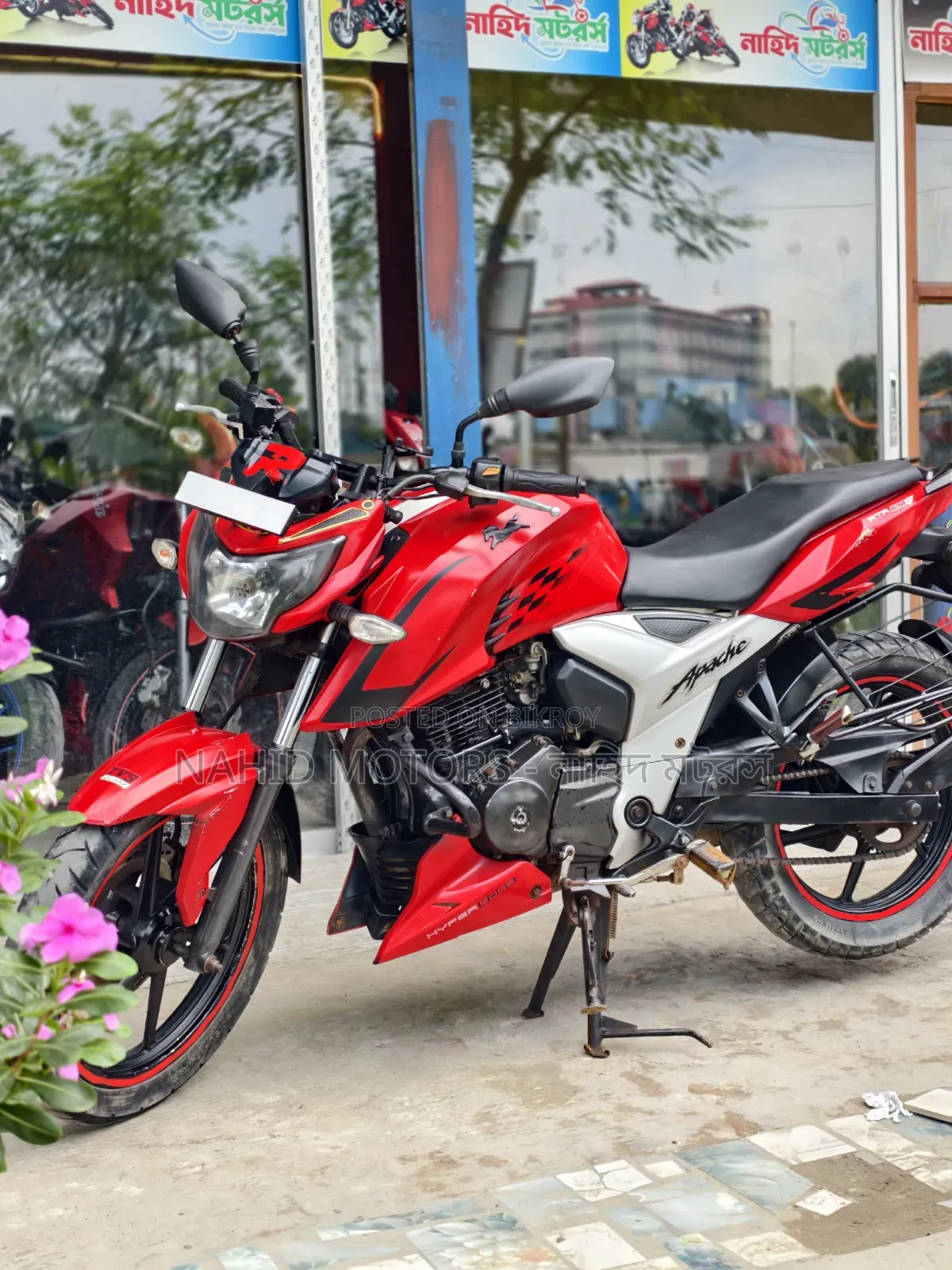 TVS Apache 160 4V 2019 Red