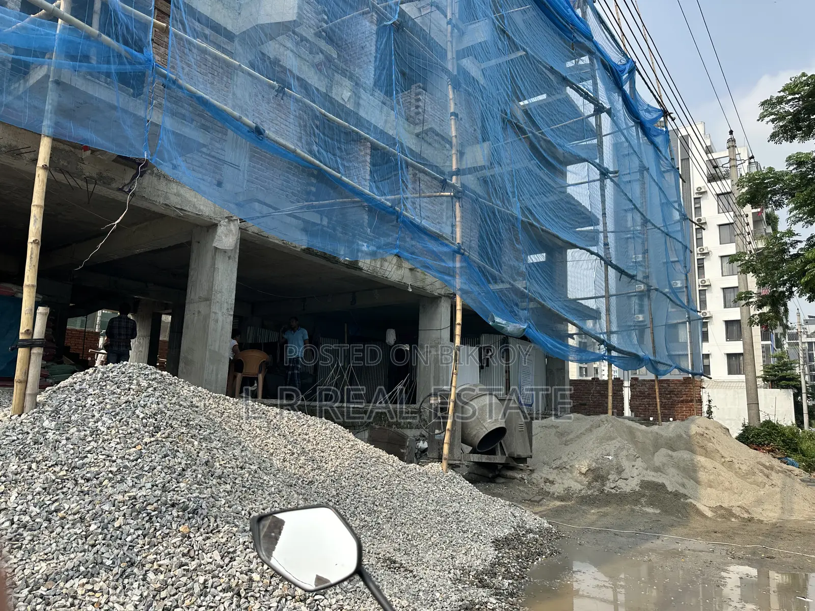 L-Block, (3+3)=6 Katha Plot Urgent Sell for Bashundhara R/A