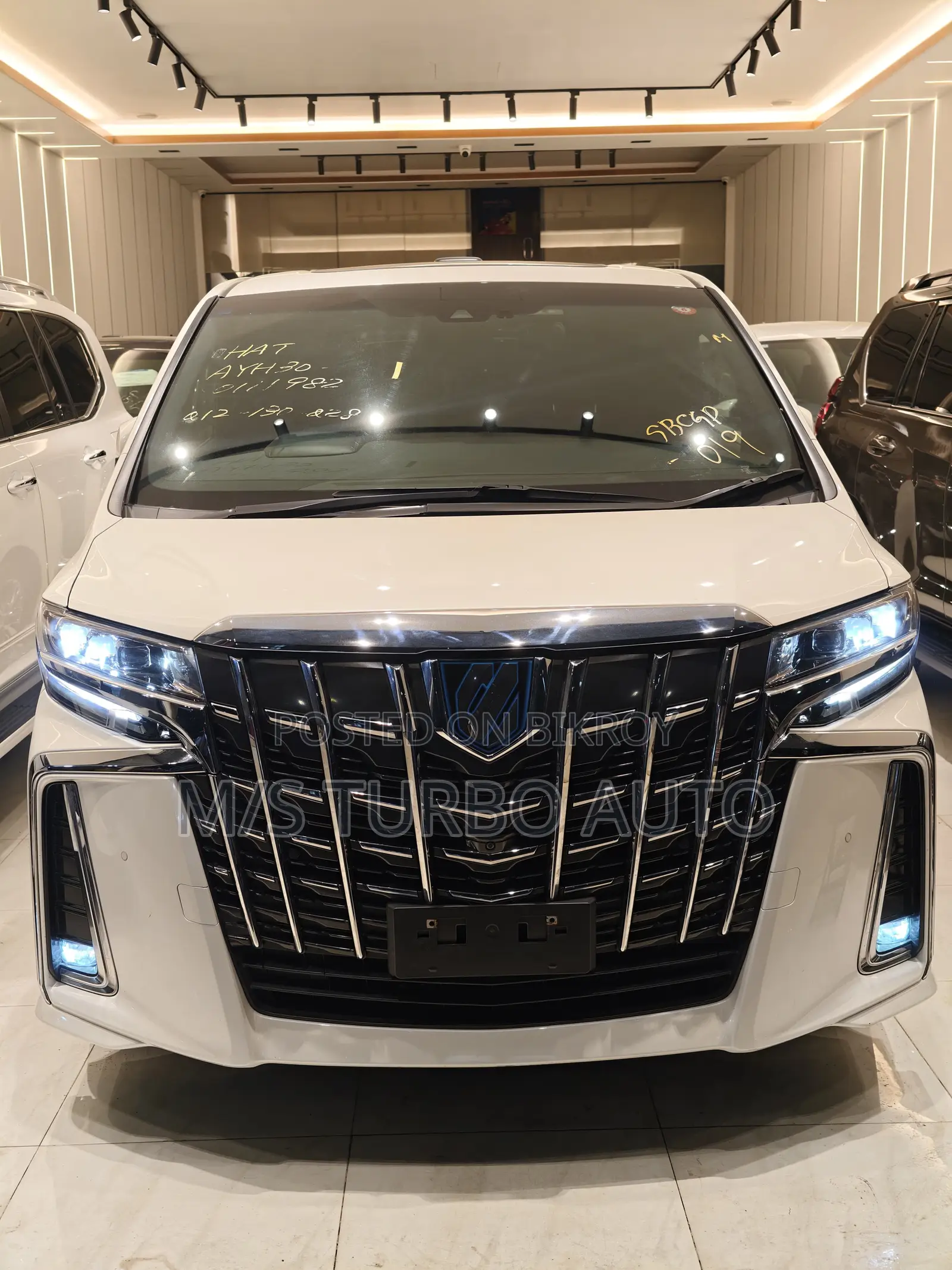 Toyota Alphard 2020 Pearl
