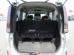 Toyota Noah 2021 Silver