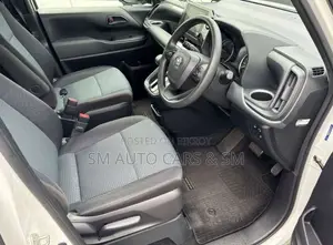Toyota Noah 2022 Pearl
