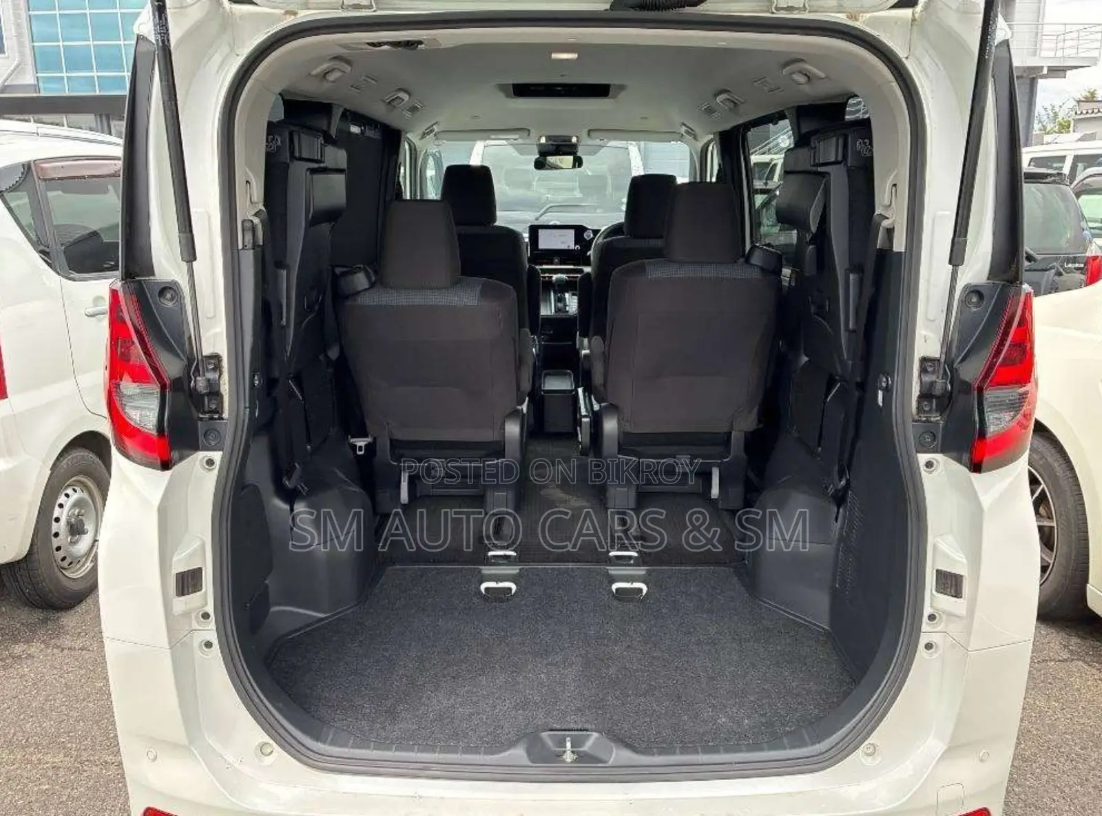 Toyota Noah 2022 Pearl