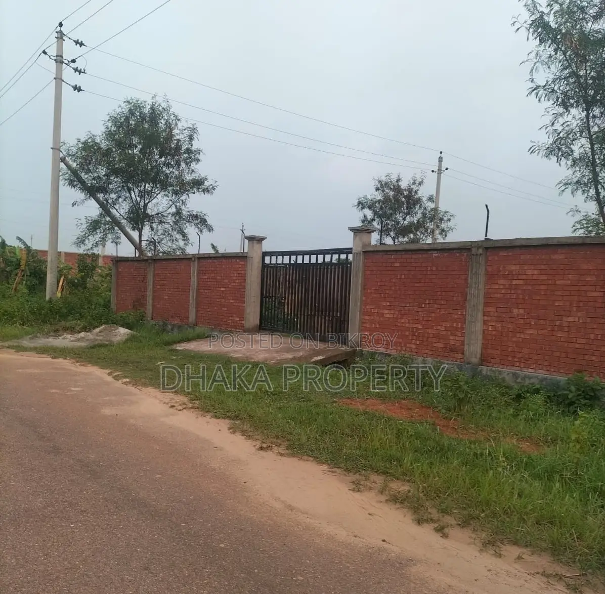 Exclusive Land Sale 5 Katha East at Sector-16/A