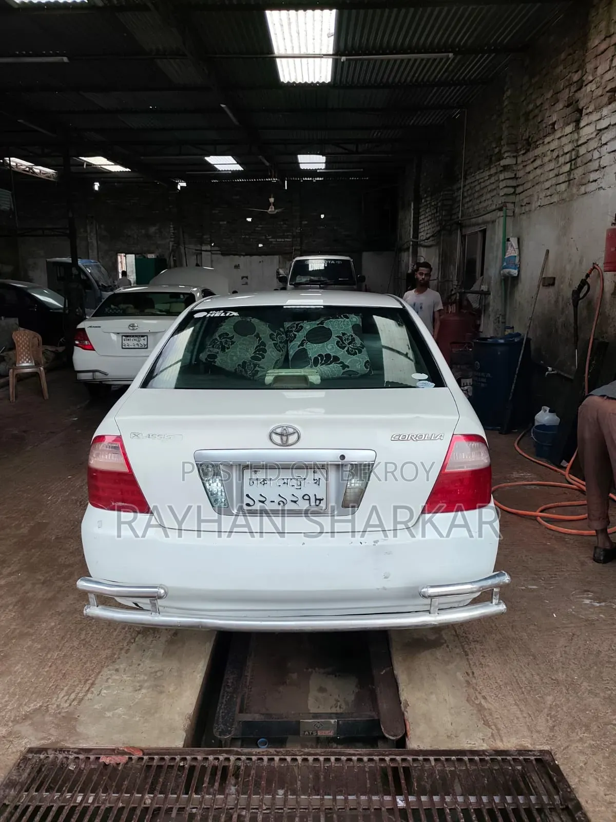 Toyota Corolla 2004 White