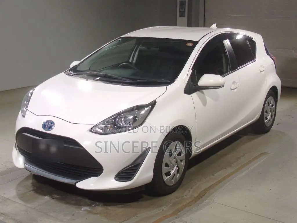 Toyota Aqua 2021 White