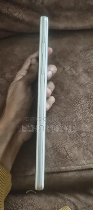 Samsung Galaxy Tab A SM-T285 4 GB White