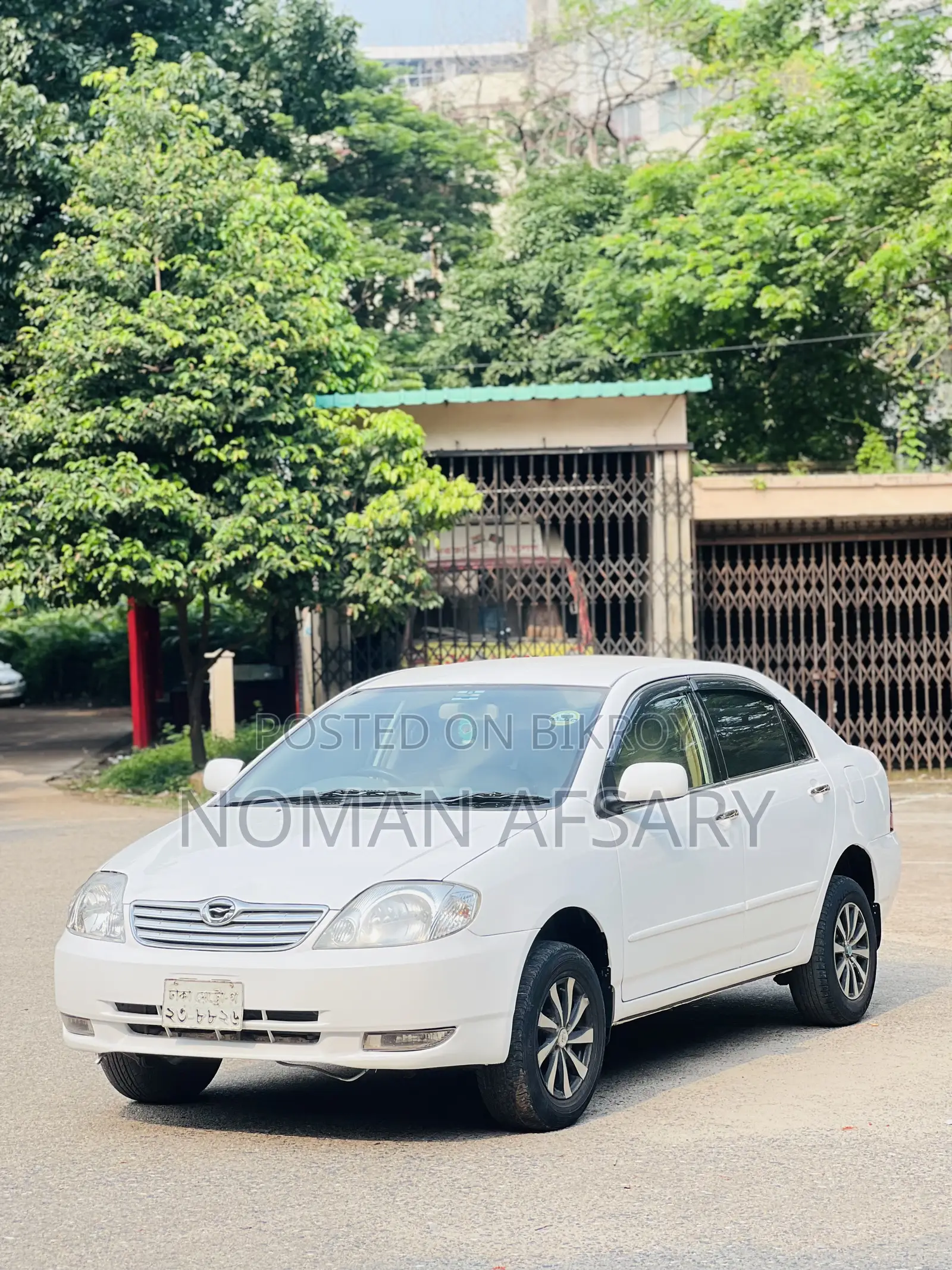 Toyota Corolla Sedan 2003 White