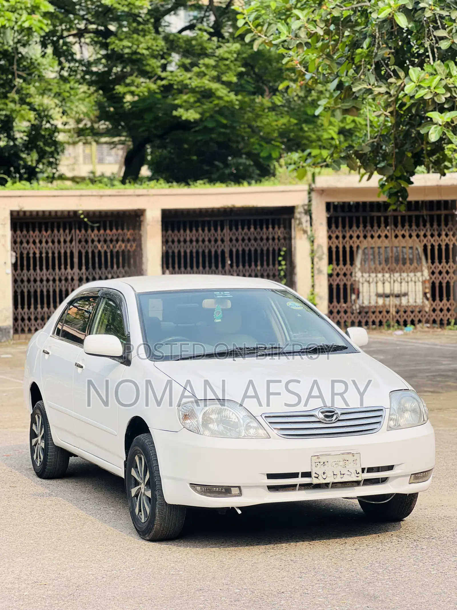 Toyota Corolla Sedan 2003 White