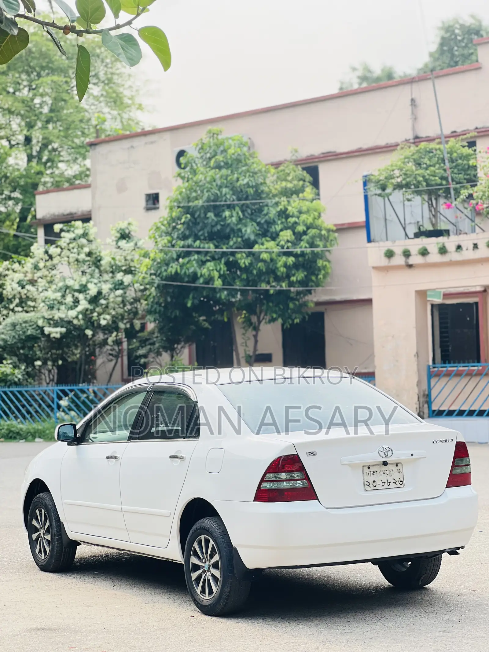 Toyota Corolla Sedan 2003 White