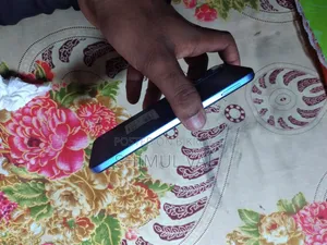 Infinix Hot 60i 128 GB Blue