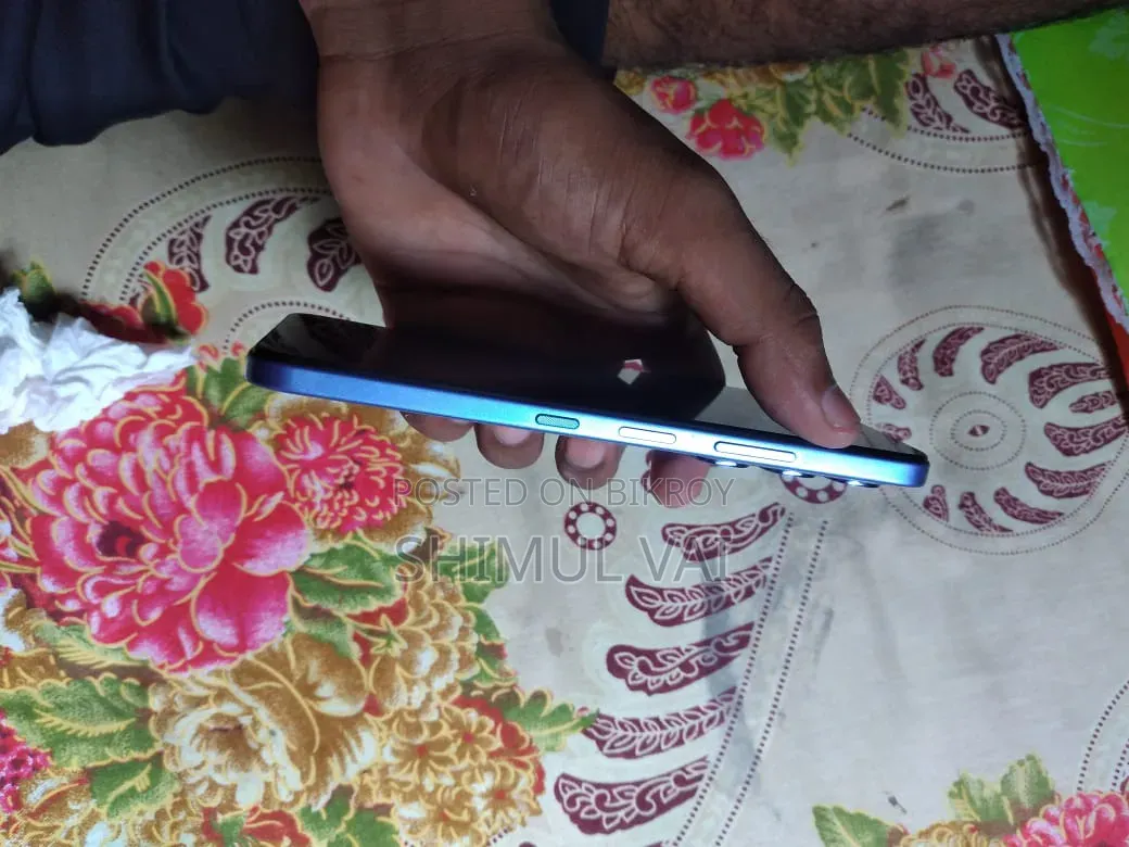 Infinix Hot 60i 128 GB Blue