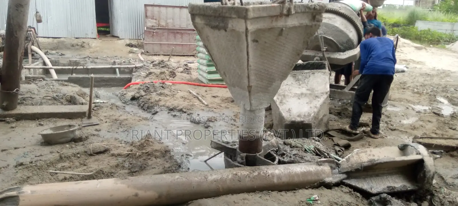 ৩ বেডরুমের অ্যাপার্টমেন্ট রিয়ান্ত হক গার্ডেন, উত্তরা বিক্রয়ের জন্য
