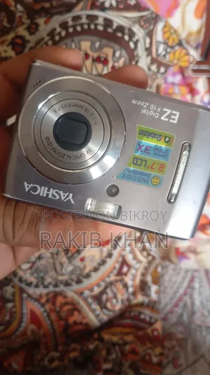 Yashica Ez Digital F10 Zoom